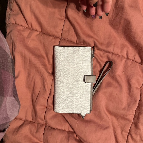 Michael Kors wallet - Picture 5 of 5